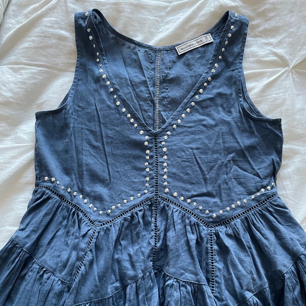 Blue A & F shirt